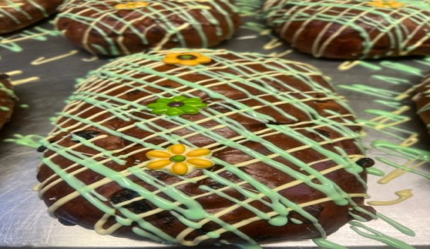 Pinksterbrood met noot